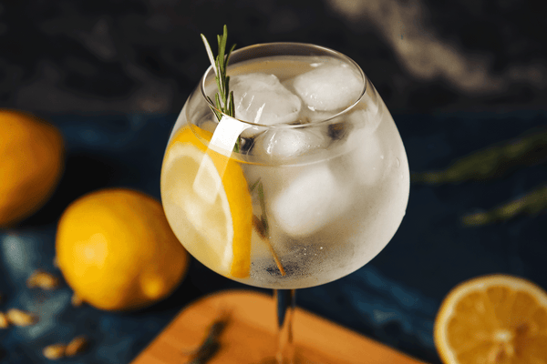 Cold gin tonic