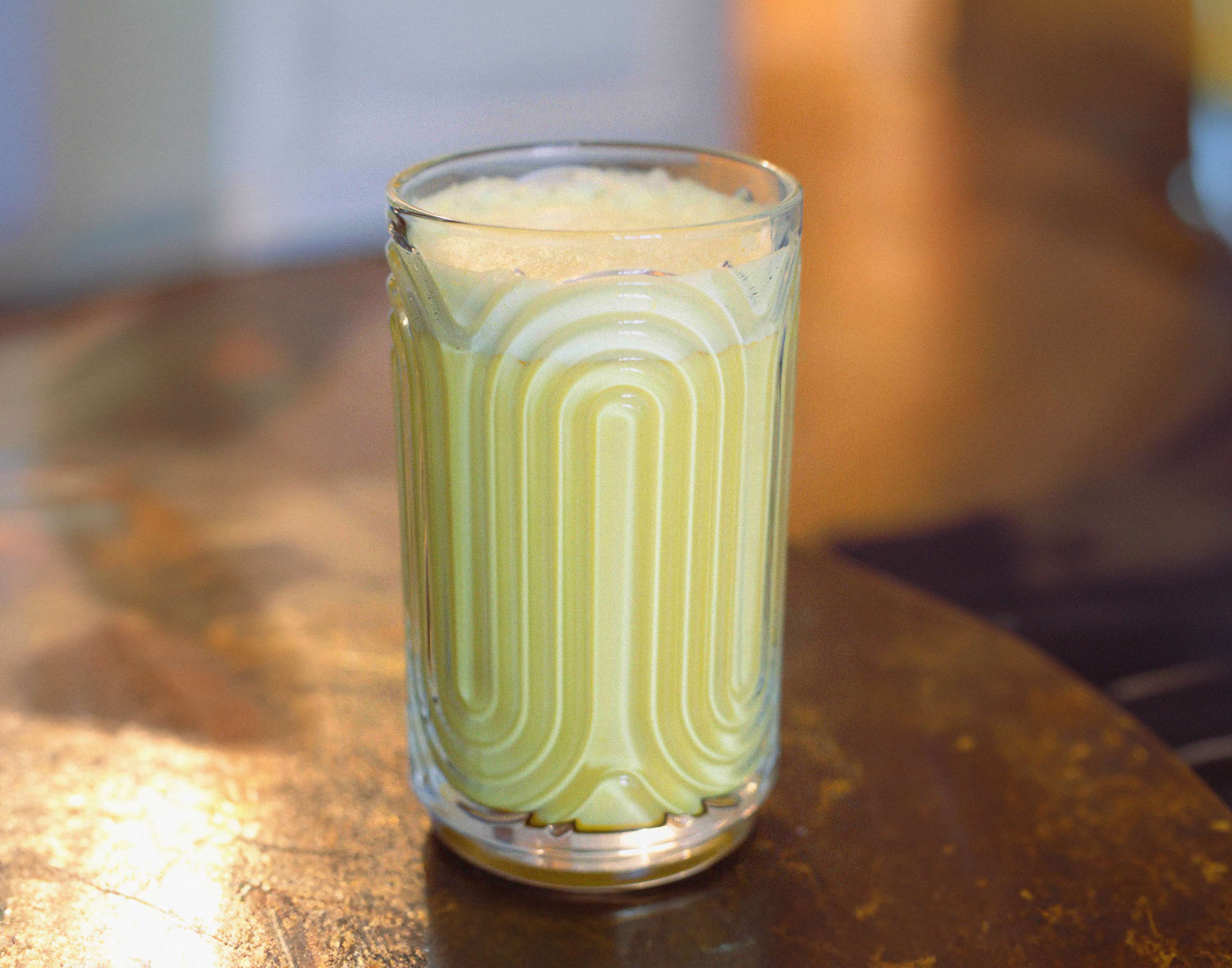 Recette Golden Latte avec du sirop de gingembre